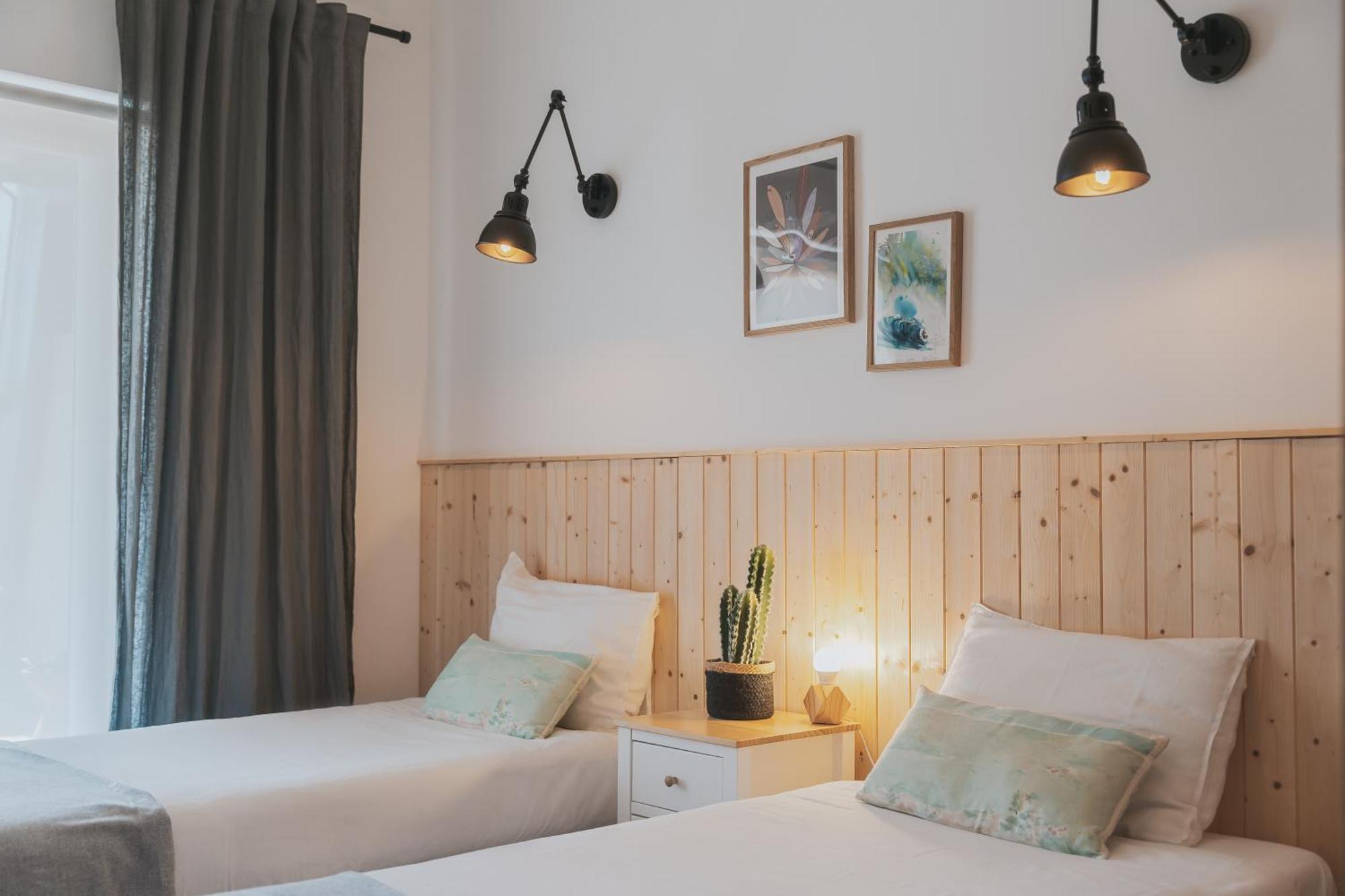 Surf Guesthouse - 7Min Walk To The Beach باتاياس المظهر الخارجي الصورة