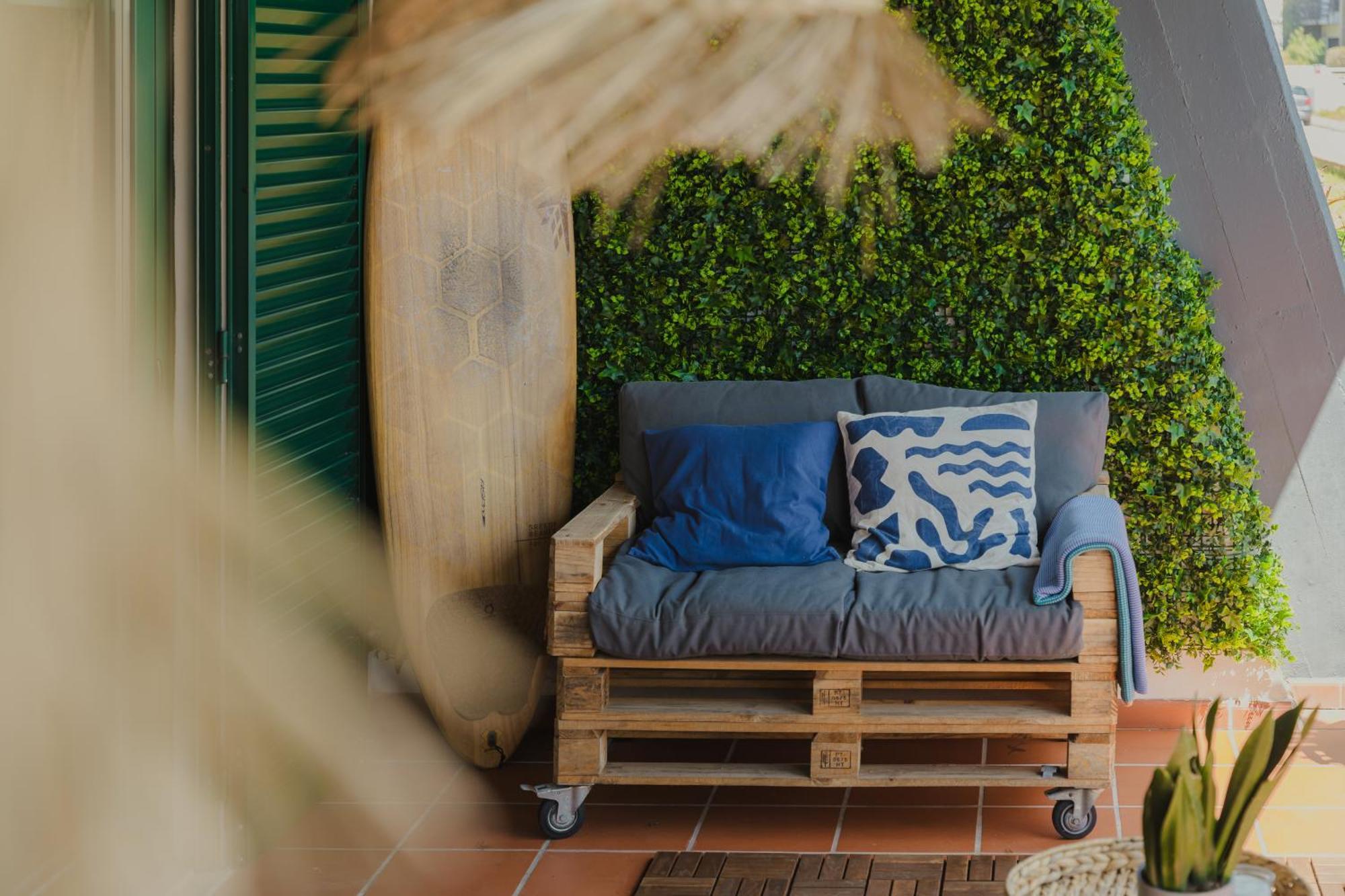 Surf Guesthouse - 7Min Walk To The Beach باتاياس المظهر الخارجي الصورة