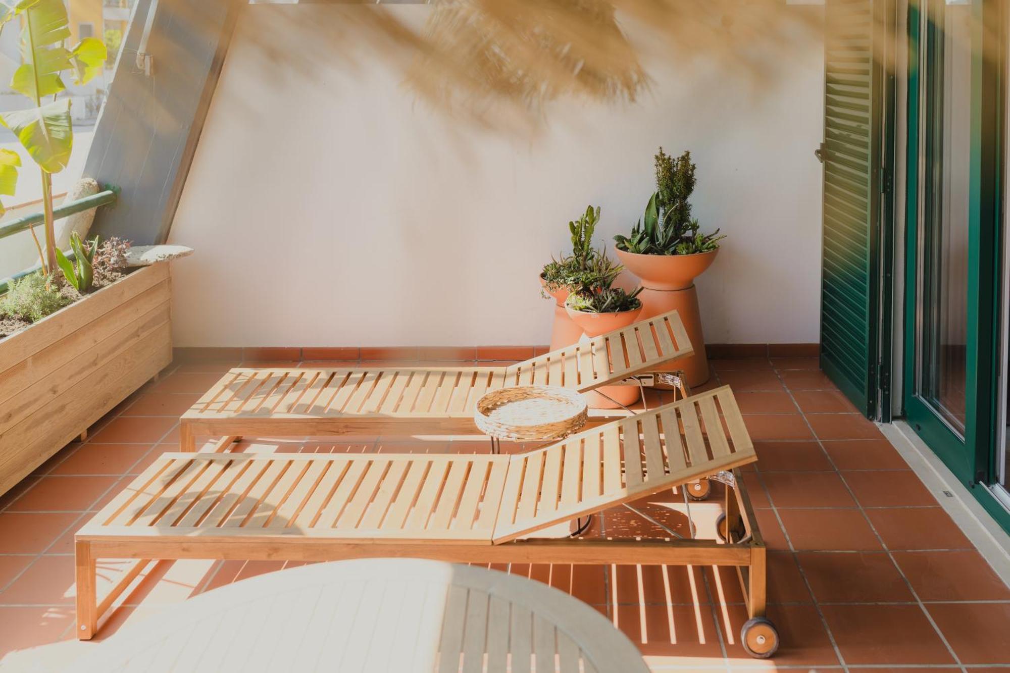 Surf Guesthouse - 7Min Walk To The Beach باتاياس المظهر الخارجي الصورة